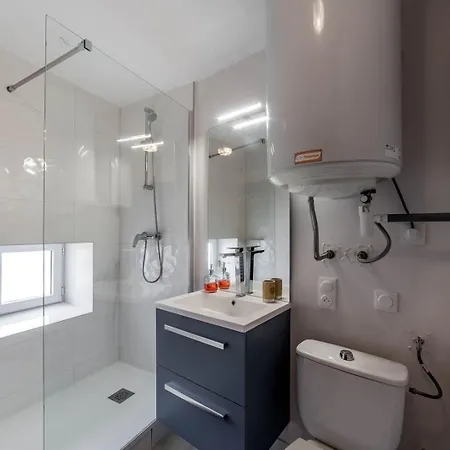 For 4 People With View Of Fourviere Ail Apartment